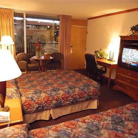 Boulder Outlook Hotel & Suites Ruang foto